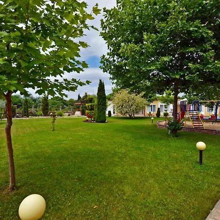 Di Mare Village פארק נופש קרנבו