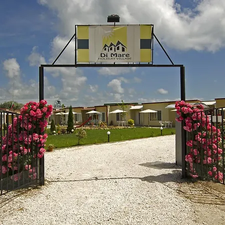 Di Mare Village קרנבו