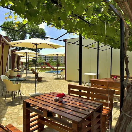 Di Mare Village 2* קרנבו