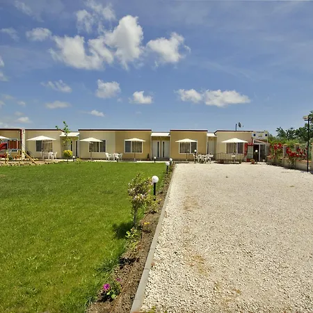 Di Mare Village פארק נופש